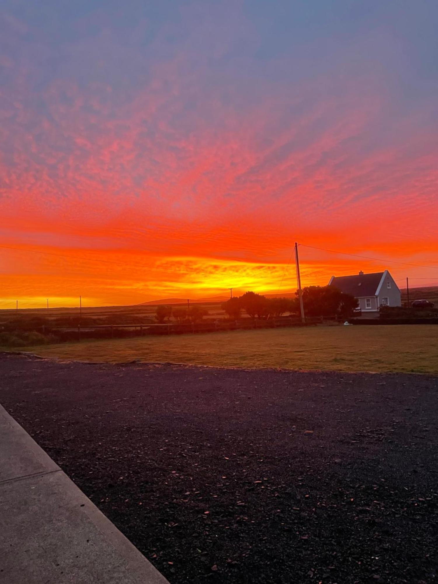 Bed and Breakfast Cois Na Mara Eire Code V15 T677 Derrynadivva Екстер'єр фото